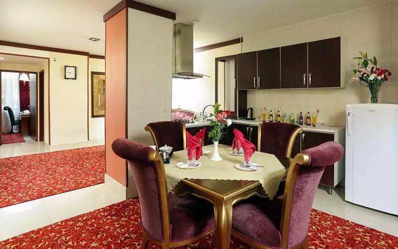 Alibaba https://cdn.alibaba.ir/ostorage/hotel-accommodation-images/68ac31b7a1e6f83605b7e01f_دوخوابه چهارتخته کلاسیک (1).webp